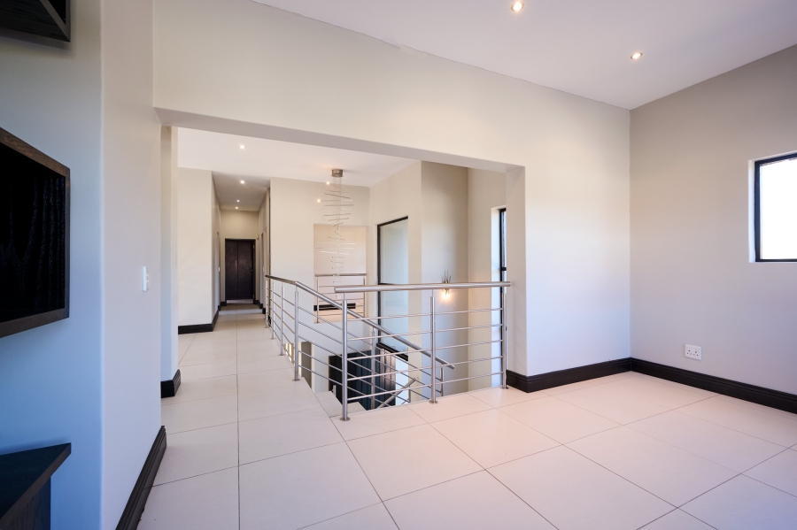 4 Bedroom Property for Sale in Carlswald Estate Gauteng