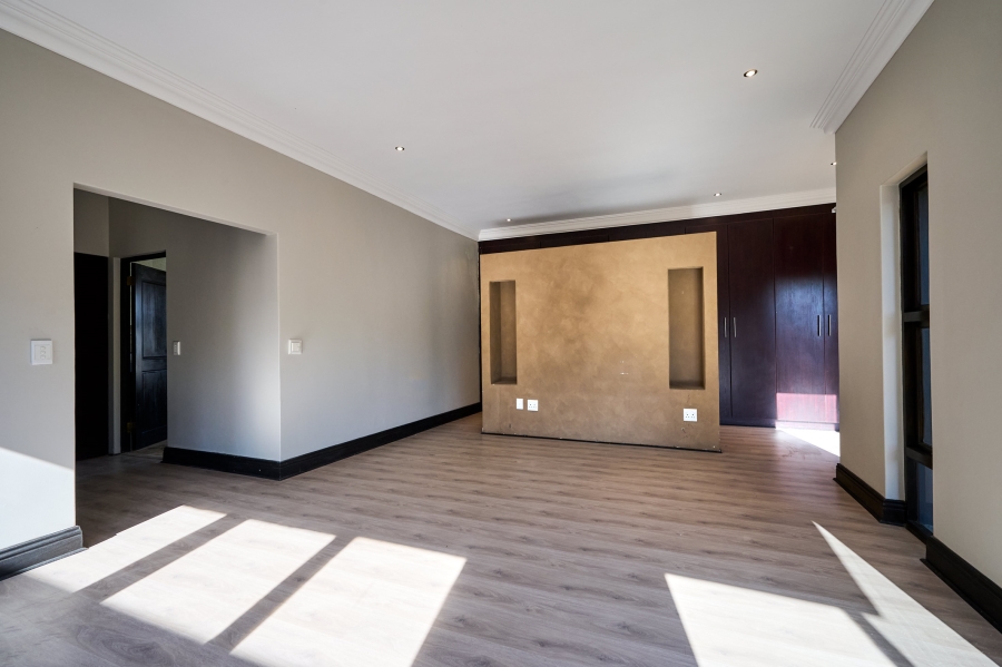 4 Bedroom Property for Sale in Carlswald Estate Gauteng