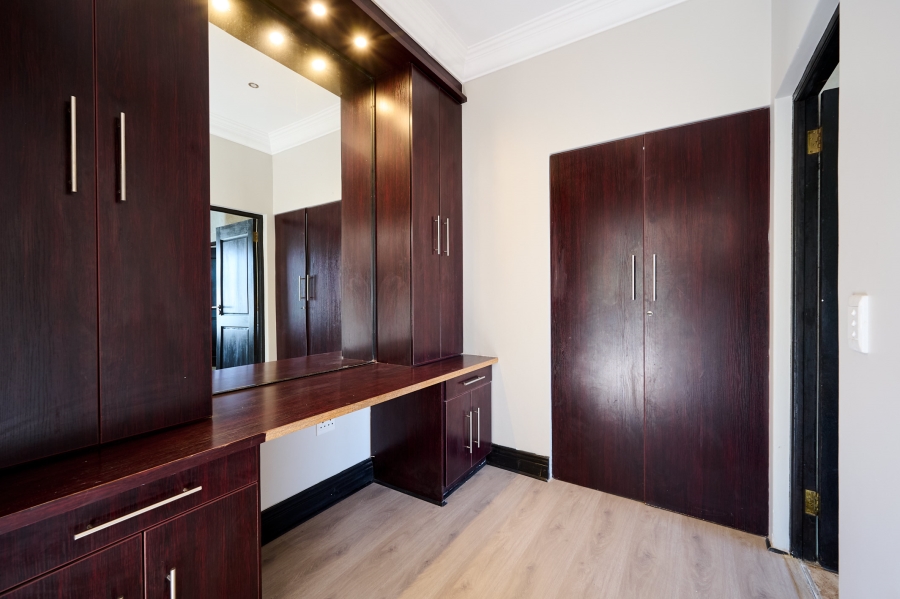 4 Bedroom Property for Sale in Carlswald Estate Gauteng