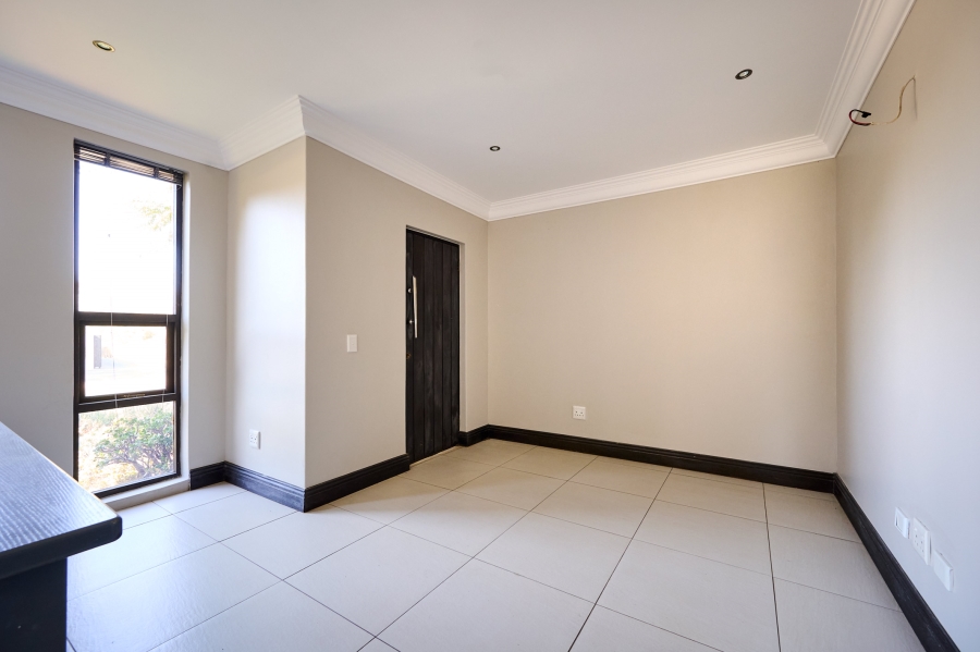4 Bedroom Property for Sale in Carlswald Estate Gauteng