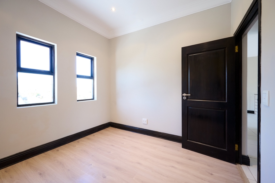 4 Bedroom Property for Sale in Carlswald Estate Gauteng