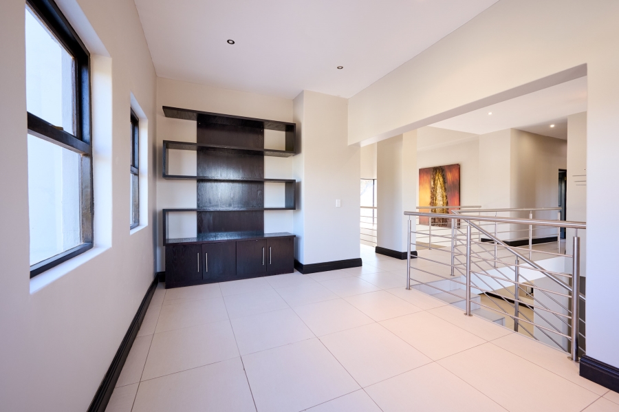 4 Bedroom Property for Sale in Carlswald Estate Gauteng
