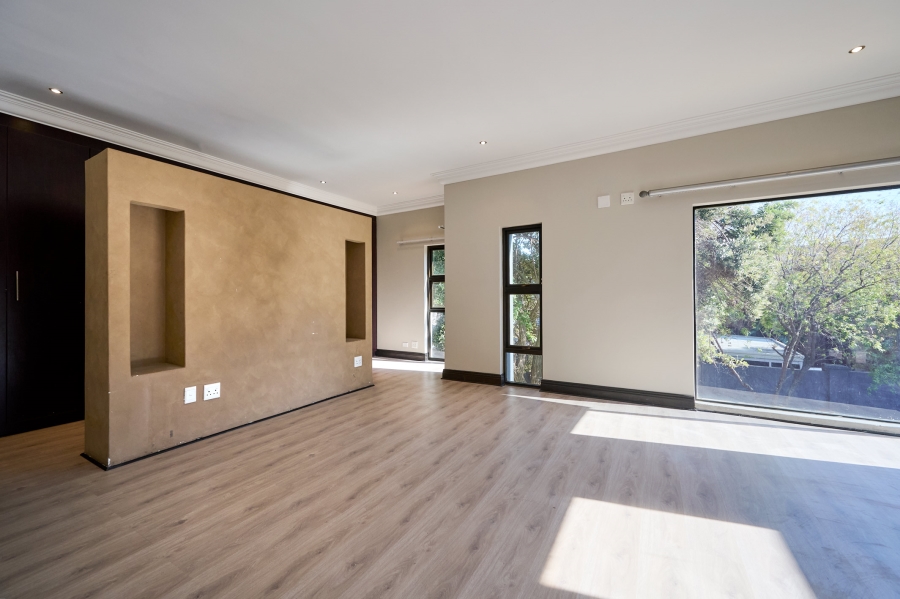 4 Bedroom Property for Sale in Carlswald Estate Gauteng