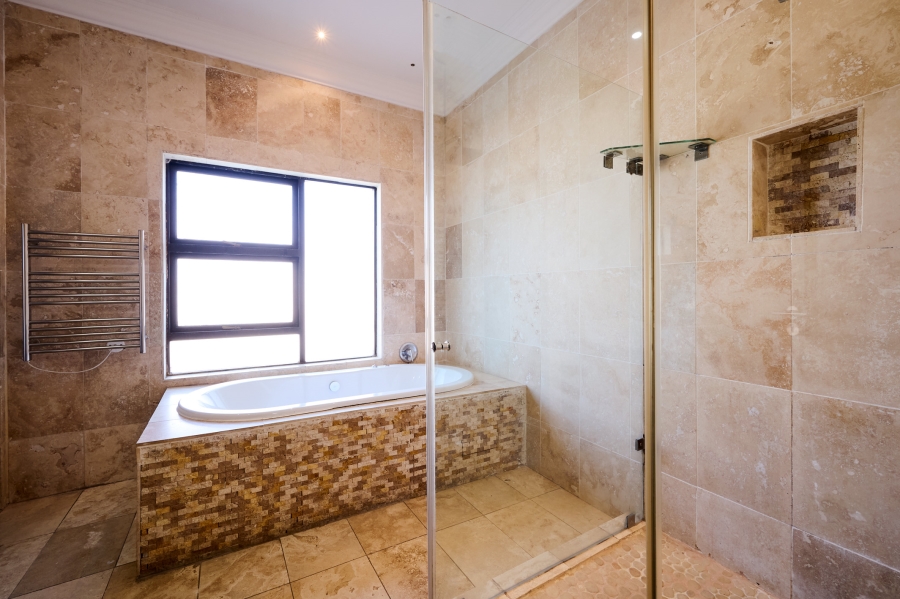 4 Bedroom Property for Sale in Carlswald Estate Gauteng