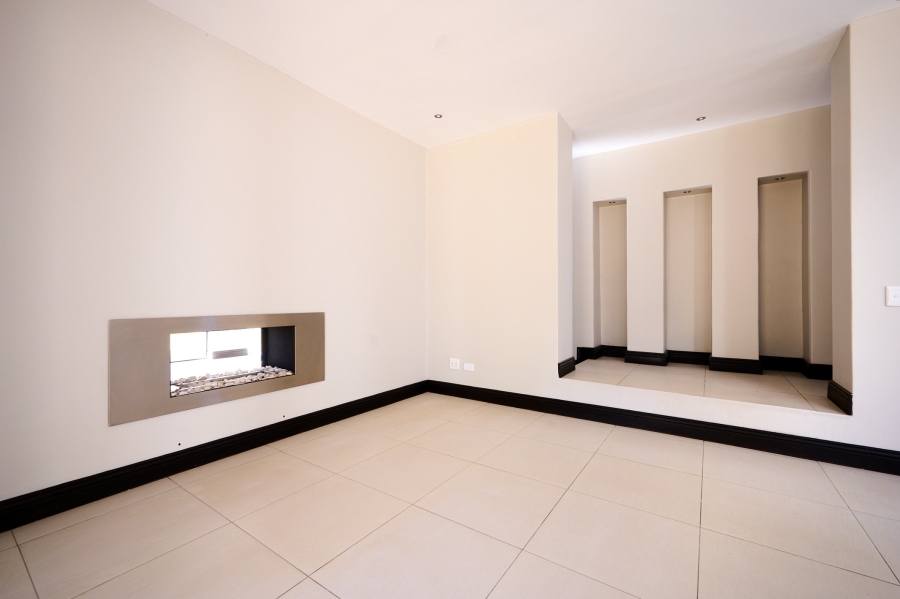 4 Bedroom Property for Sale in Carlswald Estate Gauteng