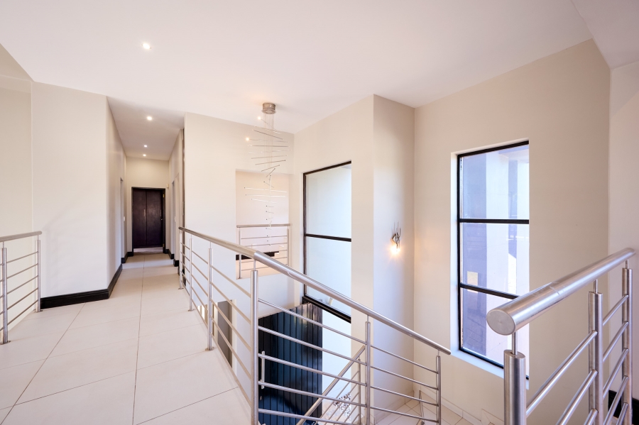 4 Bedroom Property for Sale in Carlswald Estate Gauteng