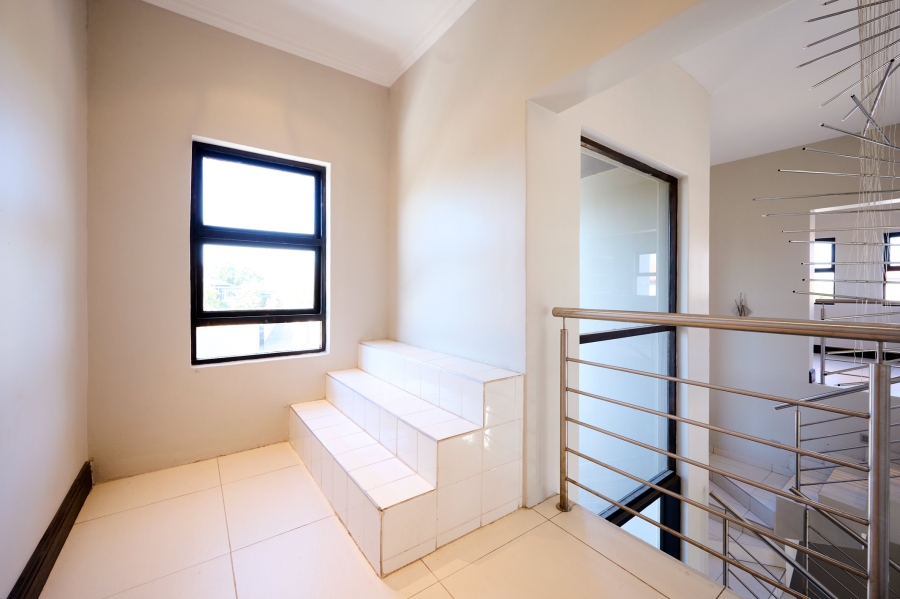 4 Bedroom Property for Sale in Carlswald Estate Gauteng