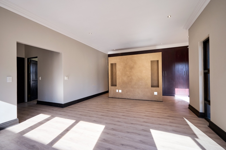 4 Bedroom Property for Sale in Carlswald Estate Gauteng