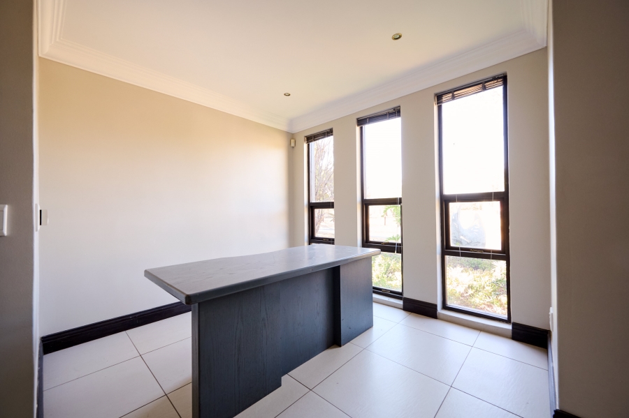 4 Bedroom Property for Sale in Carlswald Estate Gauteng