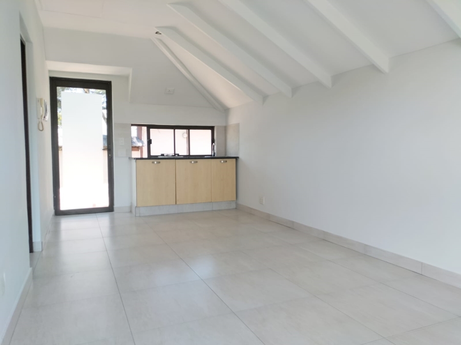 To Let 1 Bedroom Property for Rent in Northcliff Gauteng