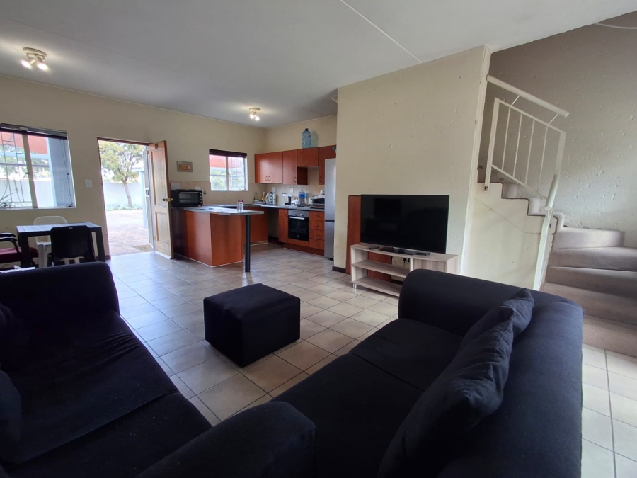 2 Bedroom Property for Sale in Greenstone Hill Gauteng