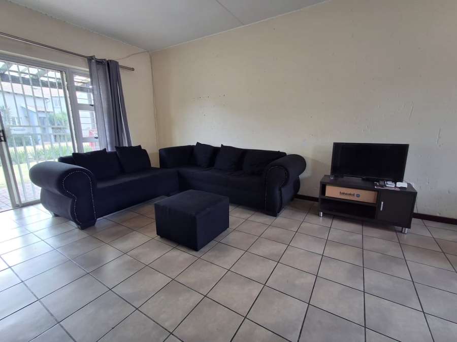 2 Bedroom Property for Sale in Greenstone Hill Gauteng
