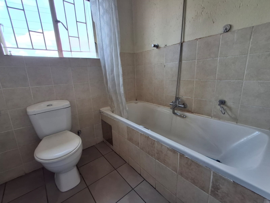 2 Bedroom Property for Sale in Greenstone Hill Gauteng