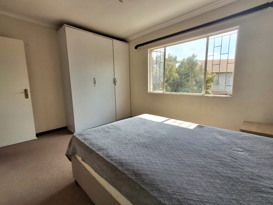 2 Bedroom Property for Sale in Greenstone Hill Gauteng