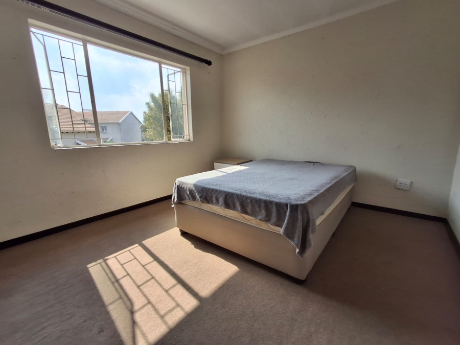 2 Bedroom Property for Sale in Greenstone Hill Gauteng