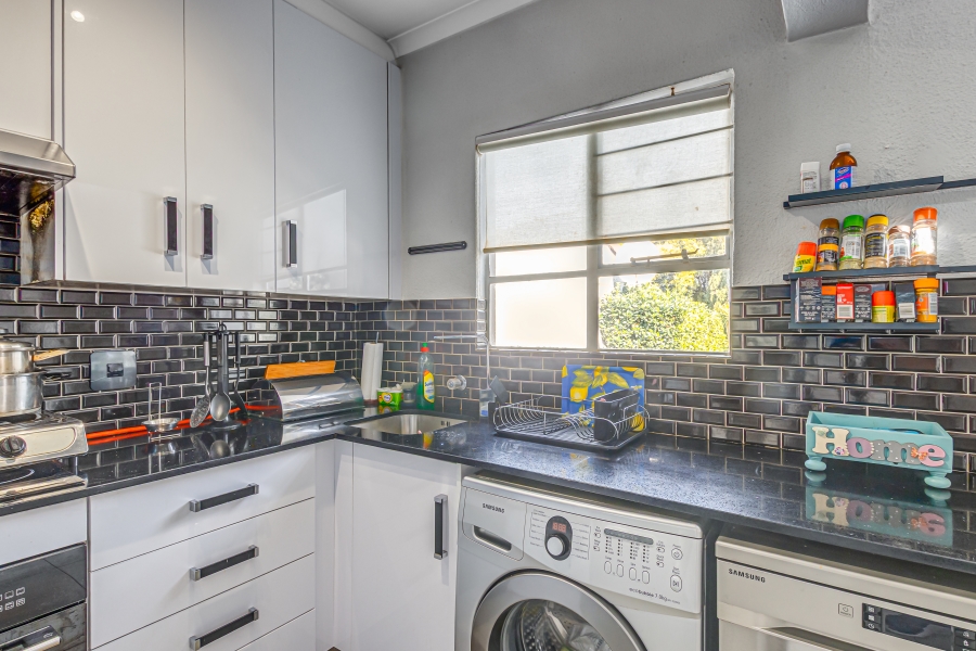2 Bedroom Property for Sale in Douglasdale Gauteng