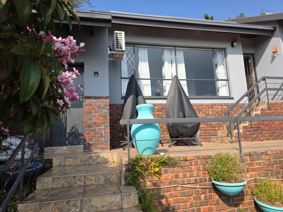 3 Bedroom Property for Sale in Magalieskruin Gauteng