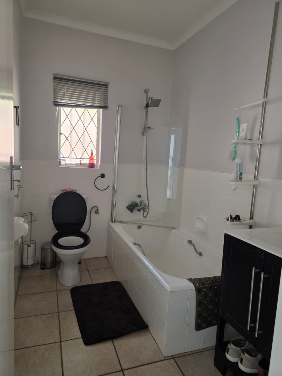 3 Bedroom Property for Sale in Magalieskruin Gauteng