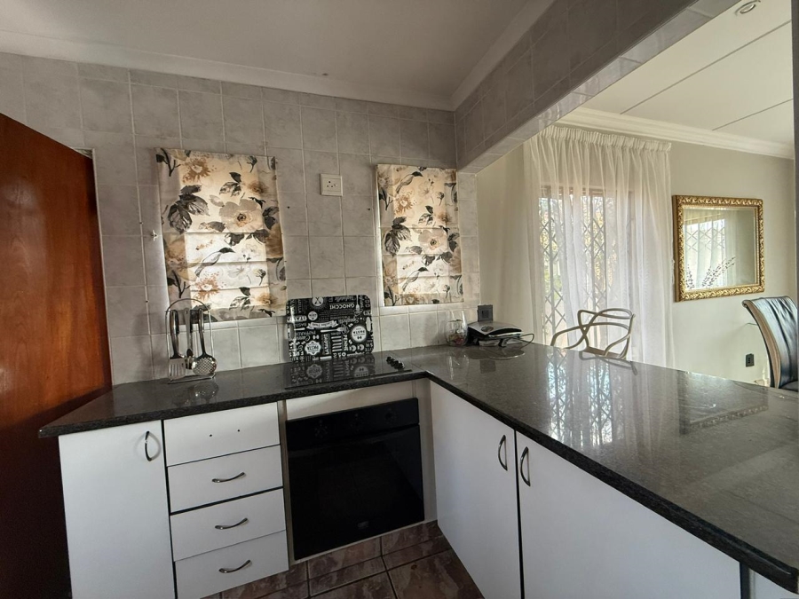 3 Bedroom Property for Sale in Ruimsig Gauteng