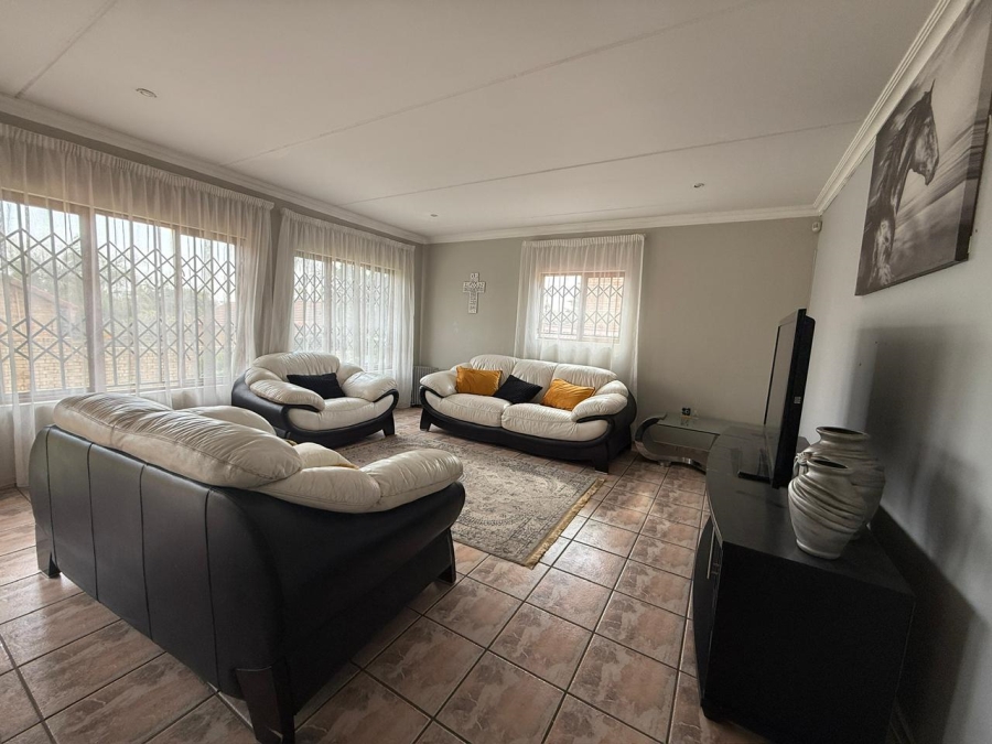 3 Bedroom Property for Sale in Ruimsig Gauteng