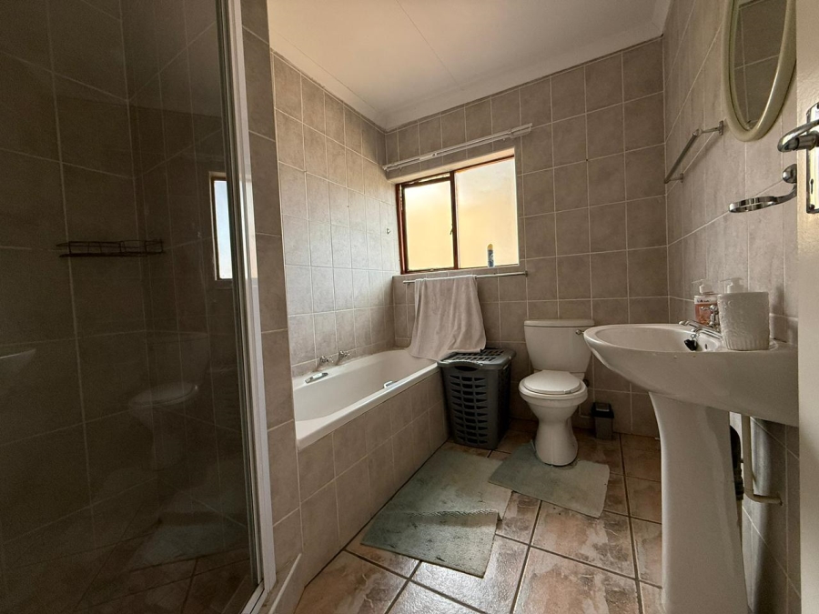 3 Bedroom Property for Sale in Ruimsig Gauteng