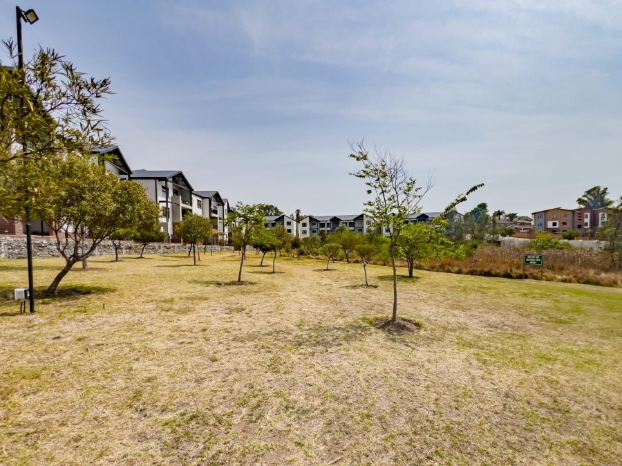 2 Bedroom Property for Sale in Weltevreden Park Gauteng
