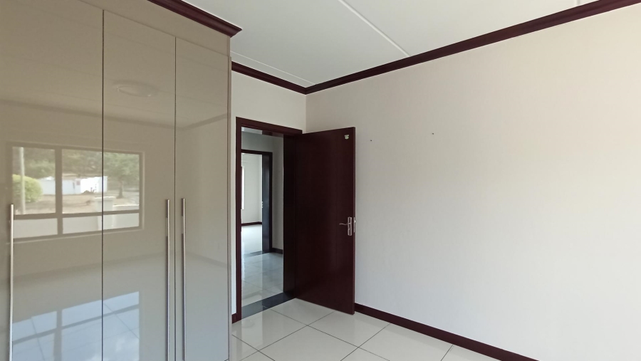 3 Bedroom Property for Sale in Noordwyk Gauteng