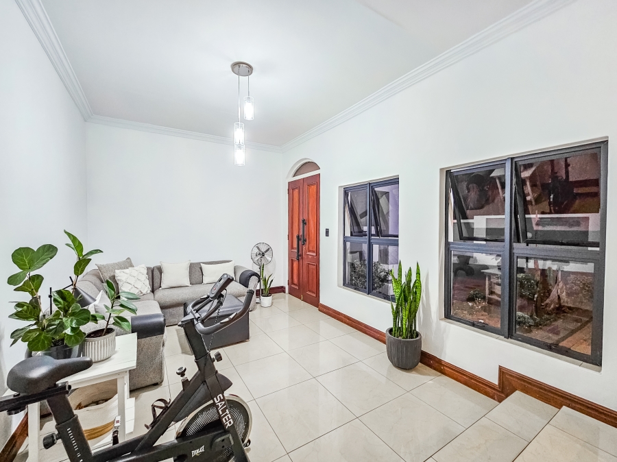 To Let 2 Bedroom Property for Rent in Magalieskruin Gauteng