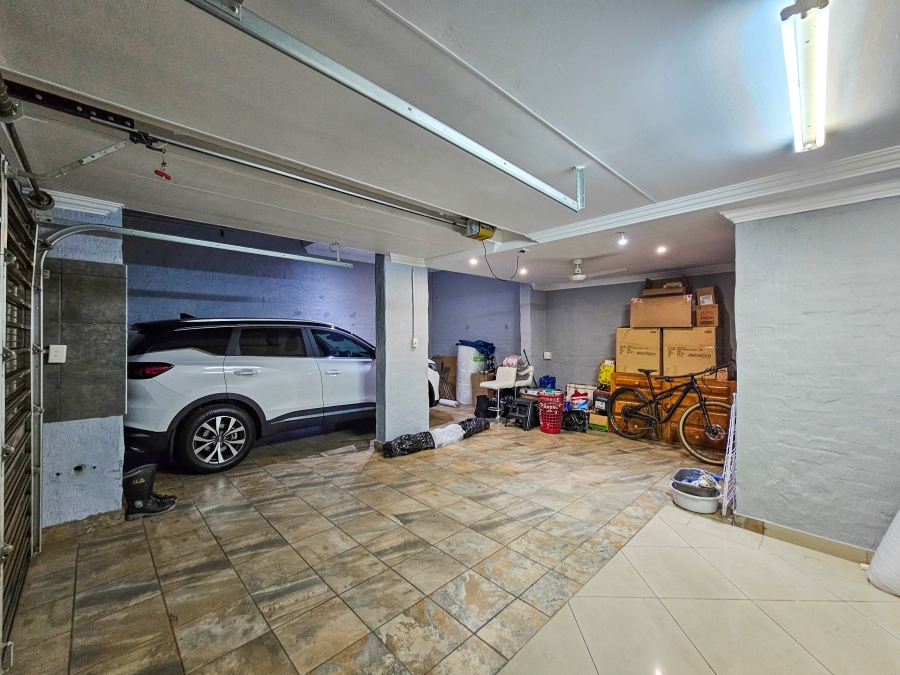To Let 2 Bedroom Property for Rent in Magalieskruin Gauteng