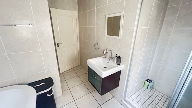 2 Bedroom Property for Sale in Sunninghill Gauteng