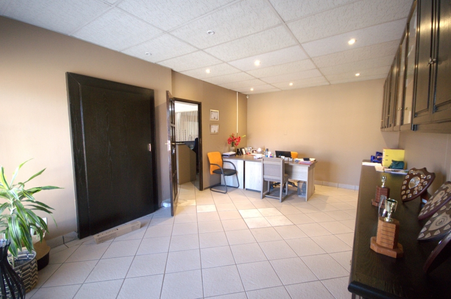To Let commercial Property for Rent in Three Rivers Gauteng