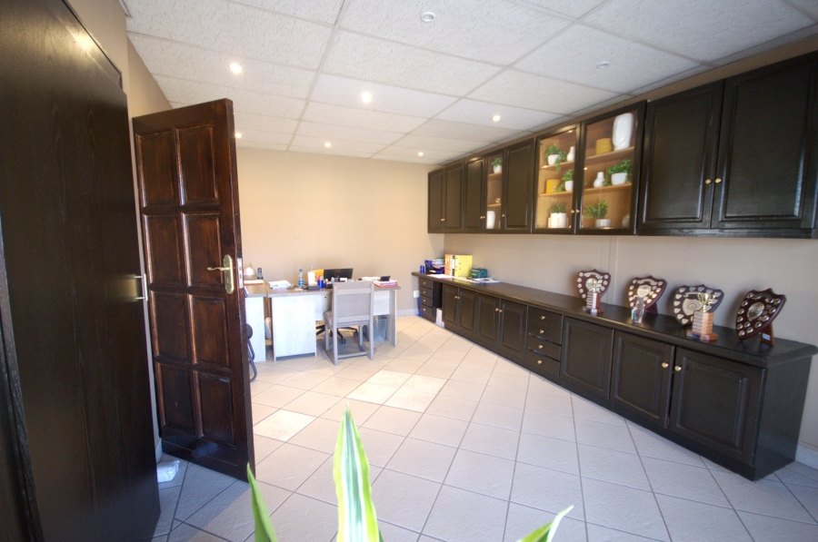 To Let commercial Property for Rent in Three Rivers Gauteng