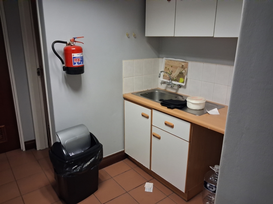 To Let commercial Property for Rent in Randjespark Gauteng