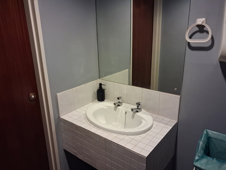 To Let commercial Property for Rent in Randjespark Gauteng