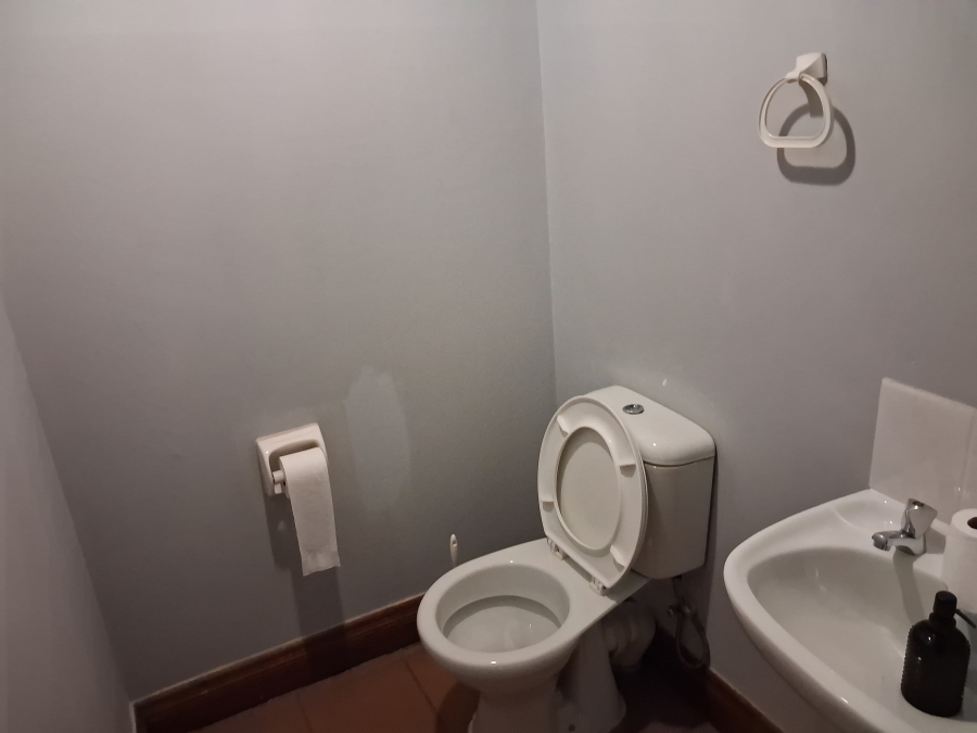 To Let commercial Property for Rent in Randjespark Gauteng