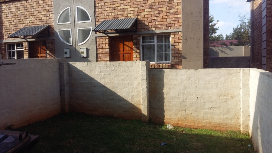 To Let 2 Bedroom Property for Rent in Birchleigh Gauteng