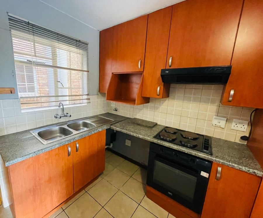 To Let 2 Bedroom Property for Rent in Birchleigh Gauteng