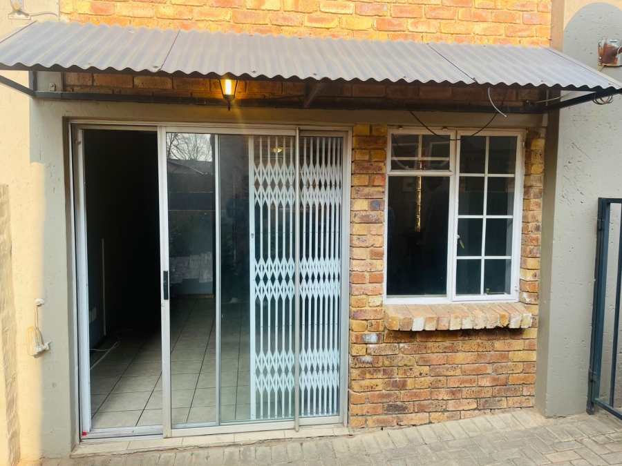 To Let 2 Bedroom Property for Rent in Birchleigh Gauteng