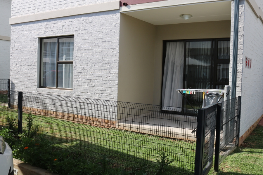 2 Bedroom Property for Sale in Norton Home Estate AH Gauteng