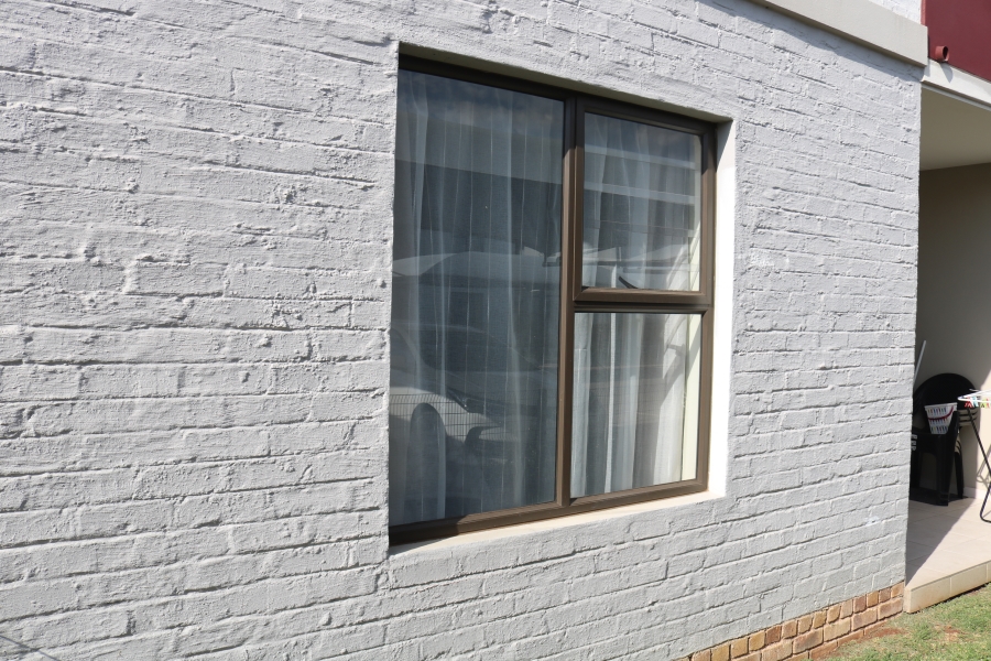 2 Bedroom Property for Sale in Norton Home Estate AH Gauteng