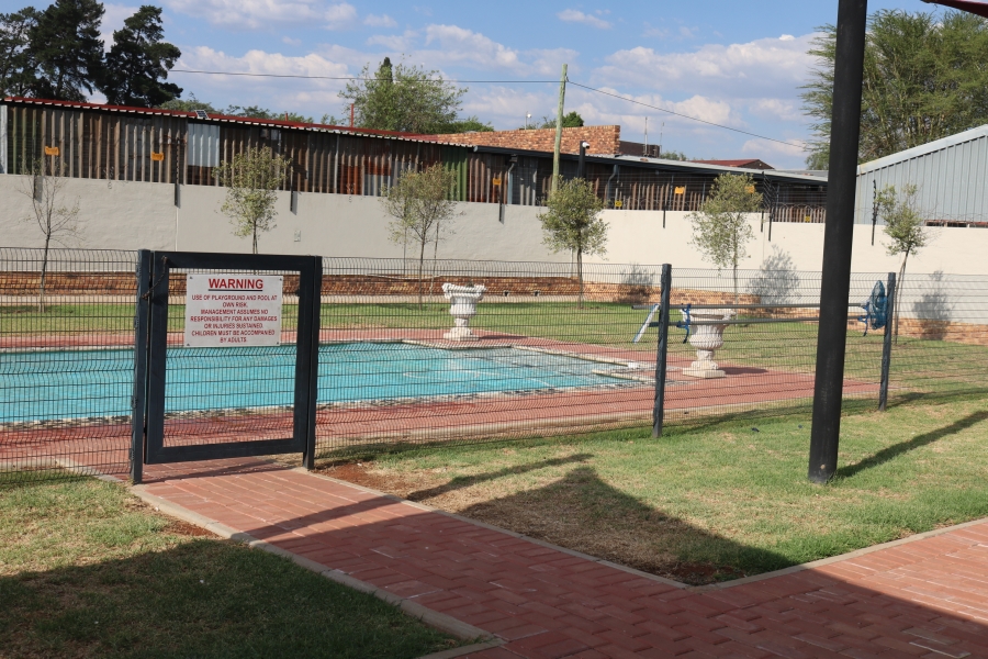2 Bedroom Property for Sale in Norton Home Estate AH Gauteng