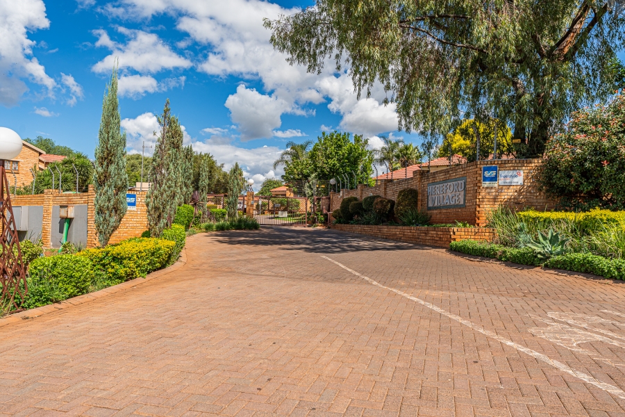 3 Bedroom Property for Sale in Pinehaven Gauteng