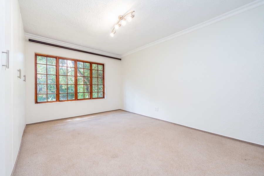 3 Bedroom Property for Sale in Pinehaven Gauteng