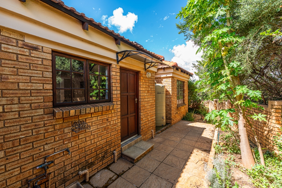 3 Bedroom Property for Sale in Pinehaven Gauteng