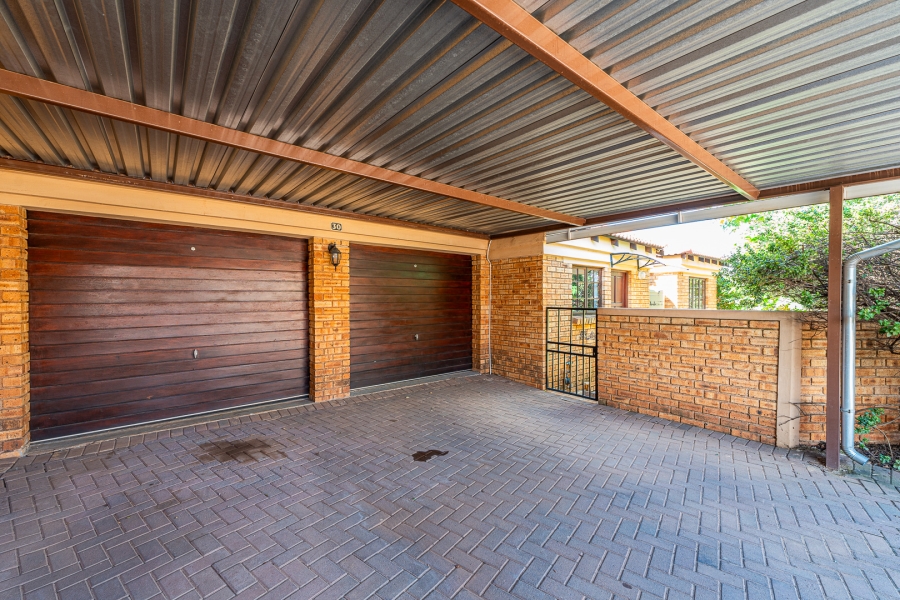 3 Bedroom Property for Sale in Pinehaven Gauteng