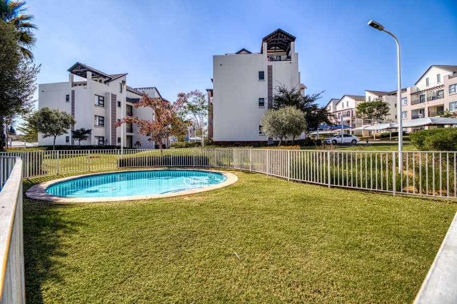 To Let 2 Bedroom Property for Rent in Fourways Gauteng