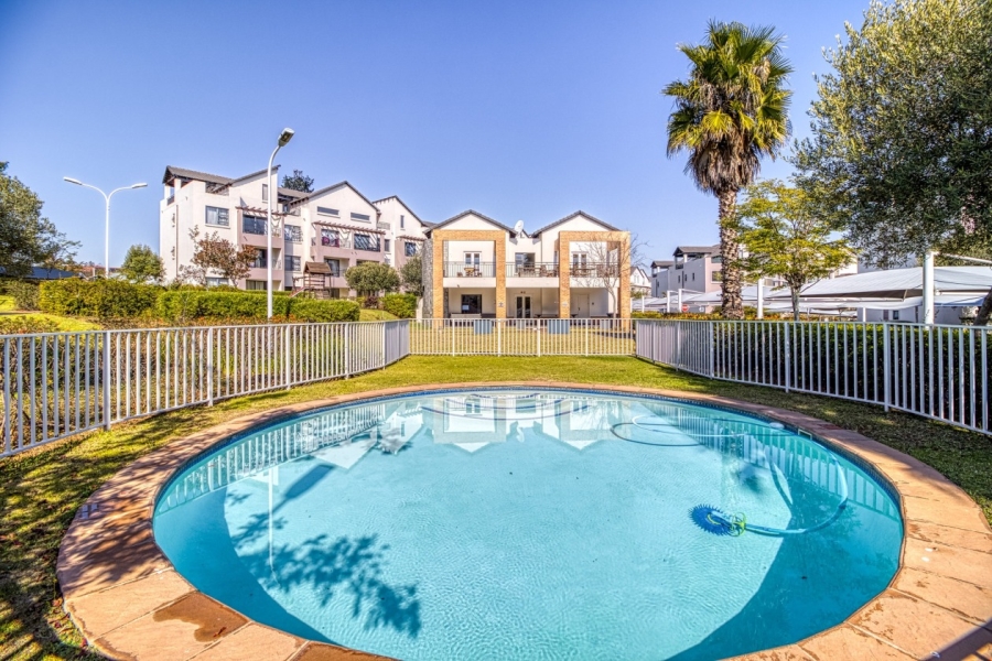 To Let 2 Bedroom Property for Rent in Fourways Gauteng