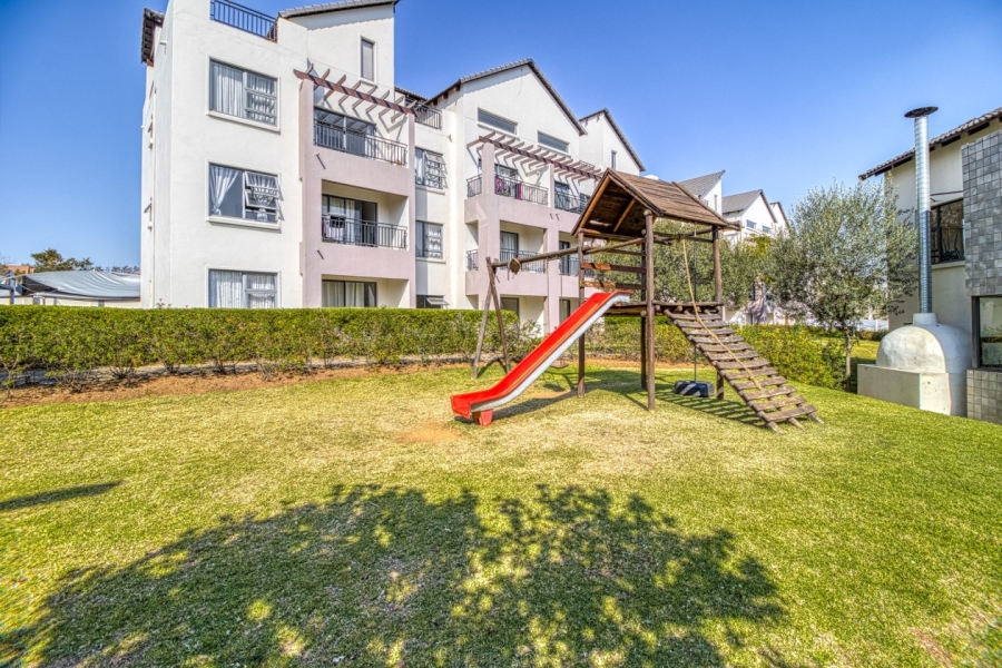 To Let 2 Bedroom Property for Rent in Fourways Gauteng
