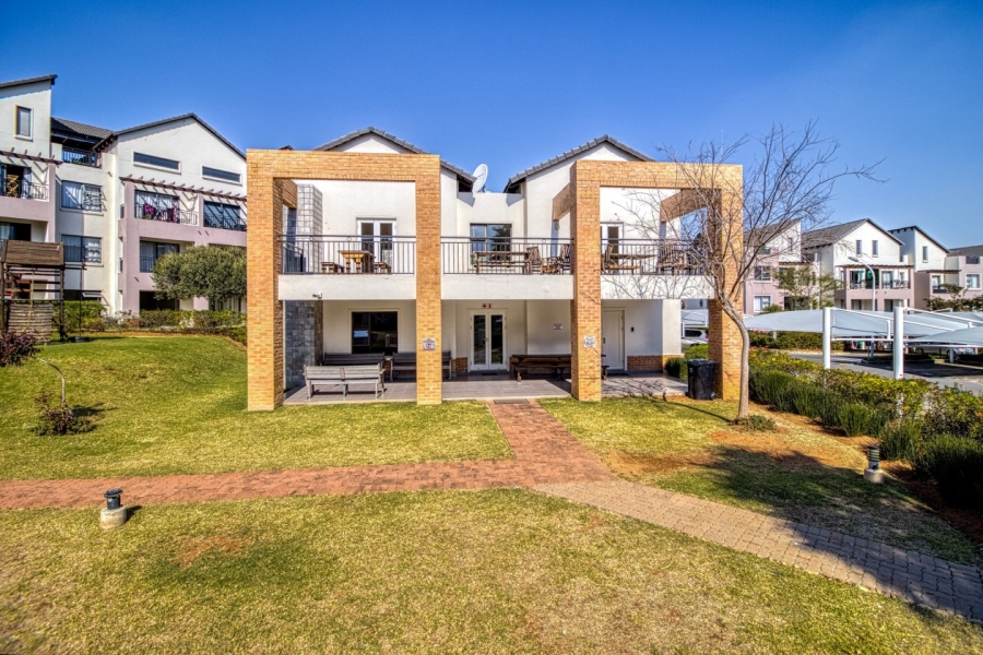 To Let 2 Bedroom Property for Rent in Fourways Gauteng