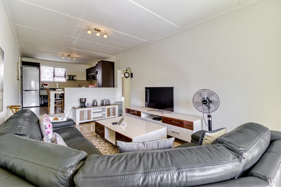 To Let 2 Bedroom Property for Rent in Fourways Gauteng